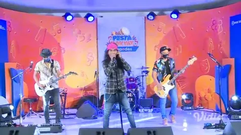 Gambar dari Pecah! Slank Akhirnya Gebrak Panggung Pesta Rakyat Simpedes Episode 2 Milenial Membangun Negeri » slank akhirnya gebrak panggung pesta rakyat simpedes 5 slank akhirnya gebrak panggung pesta rakyat simpedes 5 » Pecah! Slank Akhirnya Gebrak Panggung Pesta Rakyat Simpedes Episode 2 Milenial Membangun Negeri