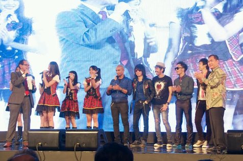 Penganugerahan Slank dan JKT 48 sebagai icon BNN @KapanLagi.com/abbasaditya