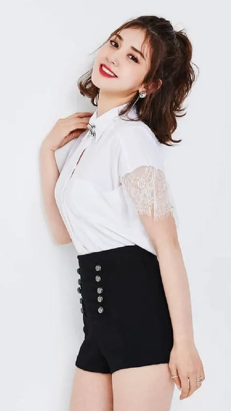 Jeon Somi Didepak dari JYP Entertainment