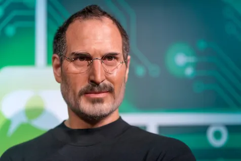 Steve Jobs Kritik Iron Man 2 Langsung ke Bos Disney
