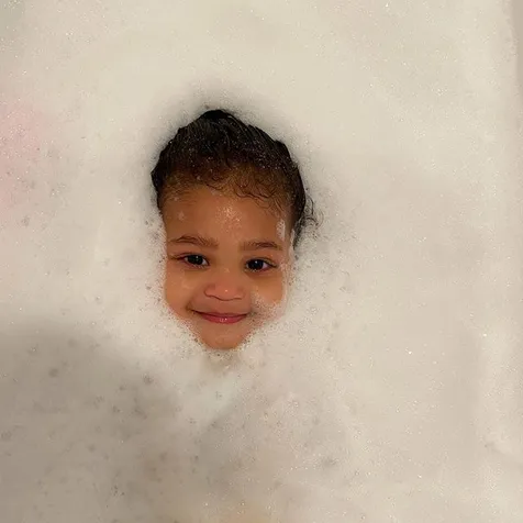 Foto Lucu Stormi