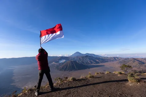 43 Kata Kata Wiji Thukul Yang Menyentuh Hati Penuh Dengan Perjuangan Memberikan Semangat Luar Biasa Kapanlagi Com