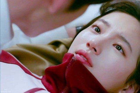 Mata indah Suzy © KBS2