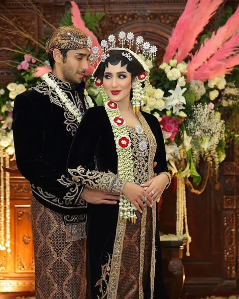 Pesta Pakai 5 Adat Berbeda