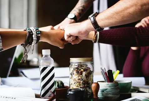50 Kata-Kata Teman Lucu Menghibur Tapi Penuh Makna, Bikin Persahabatan Makin Erat