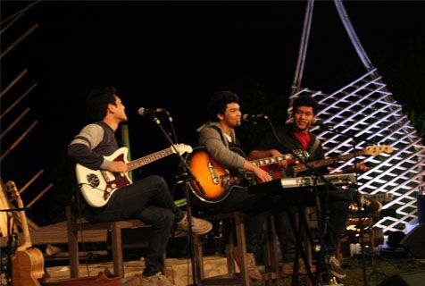 Sebagai pendatang baru, The Overtunes tampil luar biasa @ Kapanlagi.com®