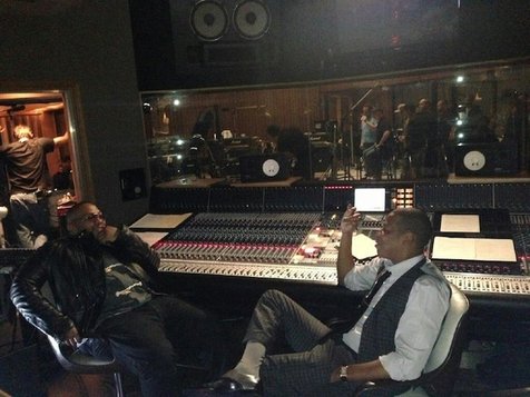 Timbaland dan Jay Z di studio. @digitalspy.com