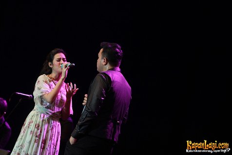 Tulus mengaku grogi duet dengan Raisa. @KapanLagi.com