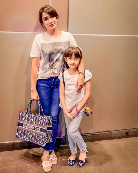 Ussy Sulistiawaty, Istri Tercinta