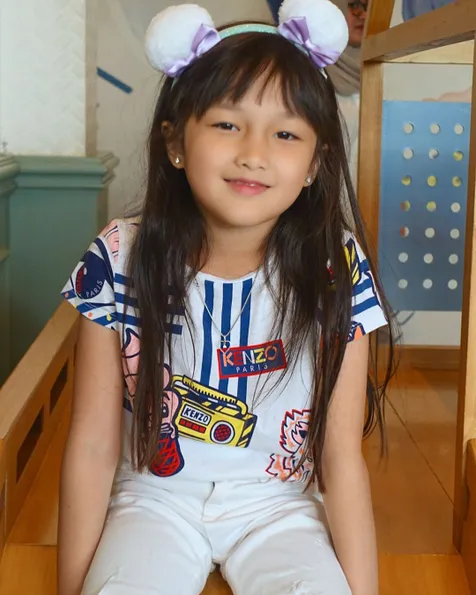 Shakeela Eleanor Ameera, Si Centil yang Manis