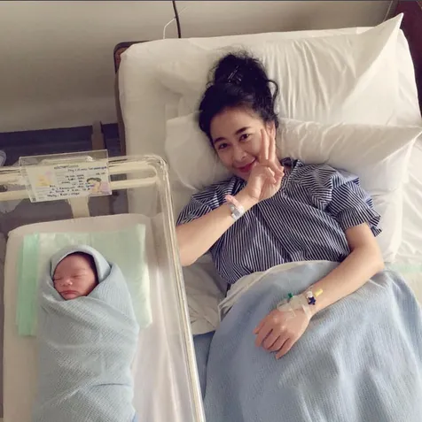 Uut Permatasari lahirkan anak pertamanya © Instagram.com/uutpermatasari