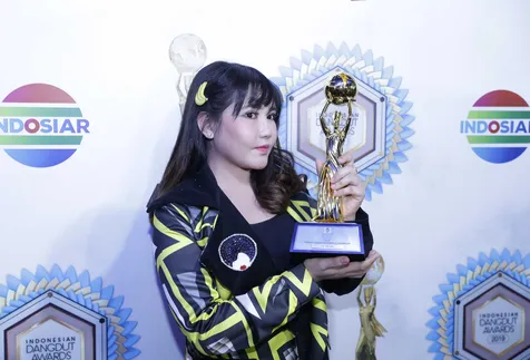 Bawakan Lagu Berbahasa Jawa
