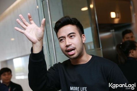 Kini Vidi diberi tanggung jawab baru untuk menjadi juri di salah satu ajang pencarian bakat di Indonesia (credit: kapanlagicom/Agus Apriyanto)