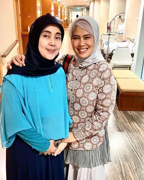 Vidi Ditemani Keluarga