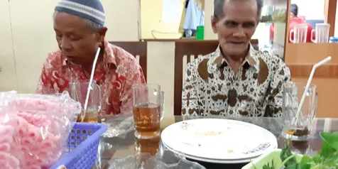 Menginap di Hotel