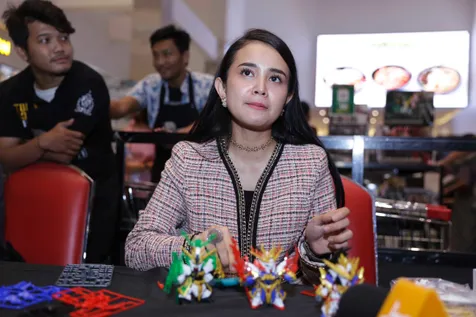 Ingin Punya Koleksi Gundam Sekamar