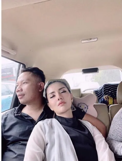 Vicky Taat Agama
