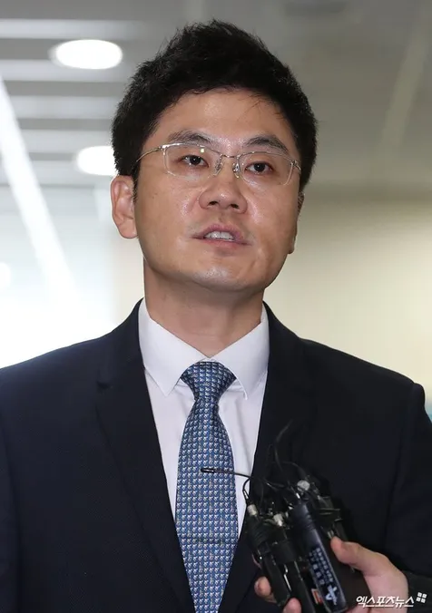 Adik Yang Hyun Suk Ikut Mundur