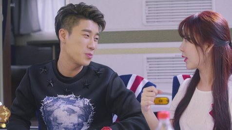 San E mengaku saat masih muda ia tipe pria playboy tapi sekarang sudah tak begitu lagi. © koreaboo.com