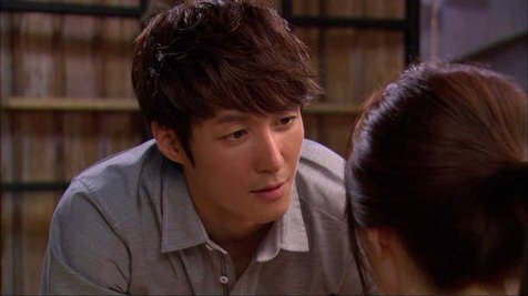 Shim Hyung Tak mengaku gagal move on dar mantan pacarnya. © koreaboo.com