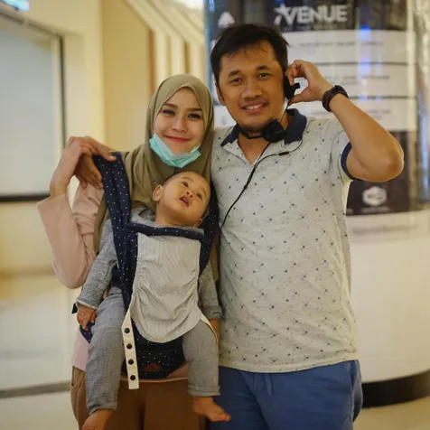 Zaskia Adya Mecca dan Hanung Bramantyo
