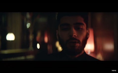 Taylor Swift dan Zayn Malik resmi rilis music video 'I Don't Wanna Live Forever' © YouTube/ZaynVEVO