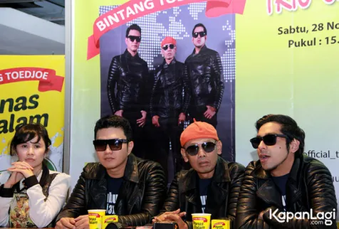 Galeri Foto Trio Ubur Ubur Foto Terbaru Foto Populer Kapanlagi Com