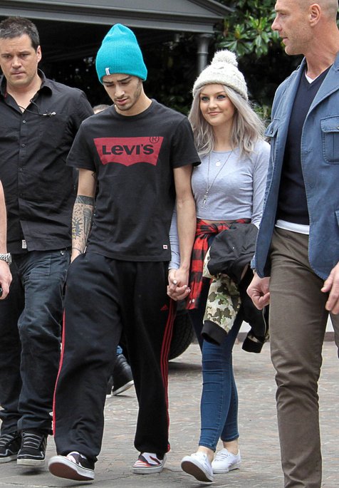 Takut fokus pecah, bos Little Mix melarang Zayn Malik ikut dalam tur girlband kekasihnya ©Fameflynet