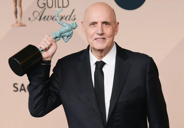 10 Bintang Hollywood Yang Pernah Berperan Sebagai Transgender