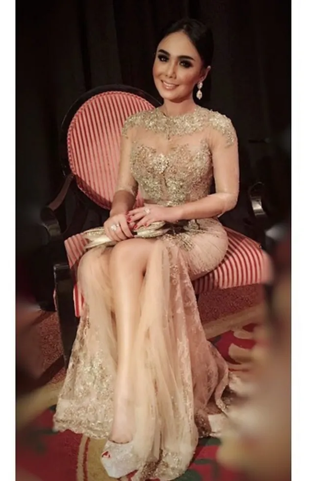 10 ARTIS HOT MOM DI USIA 40 TAHUNAN, CANTIK-SEKSI BIKIN ...