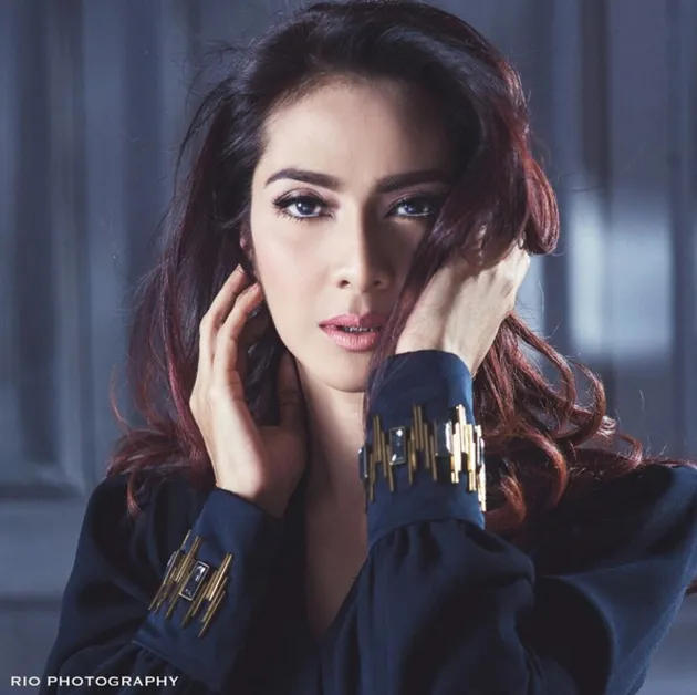 10 Artis Hot Mom Di Usia 40 Tahunan Cantik Seksi Bikin Gemetar Kapanlagi Com