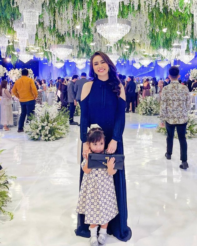 10 Artists who gave birth abroad because they have a lot of money to secretly pregnant, there are Nikita Willy and the latest Gracia Indri