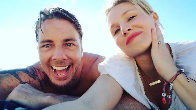9 Couple Hollywood Yang Mesra Banget