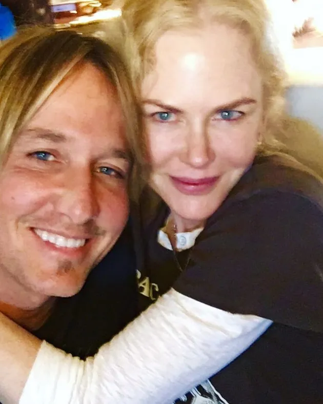 9 Couple Hollywood Yang Mesra Banget