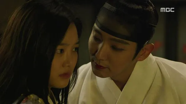 Scholar Who Walks The Night