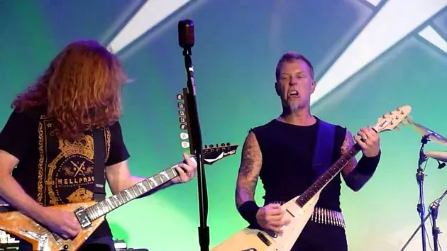 Setelah beraksi dengan Lemmy Motorhead di tahun 2009, Metallica pun beraksi bersama Dave Mustaine dari Megadeth. Tampil di acara anniversary ke-30 Metallica, aksi Lars Ulrich cs bersama Dave meninggalkan kesan tersendiri bagi para fans. Benar, pasalnya Dave adalah mantan gitaris Metallica di mana mereka akhirnya kembali bereuni di atas panggung.