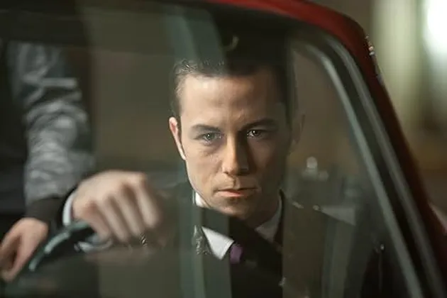 film LOOPER
