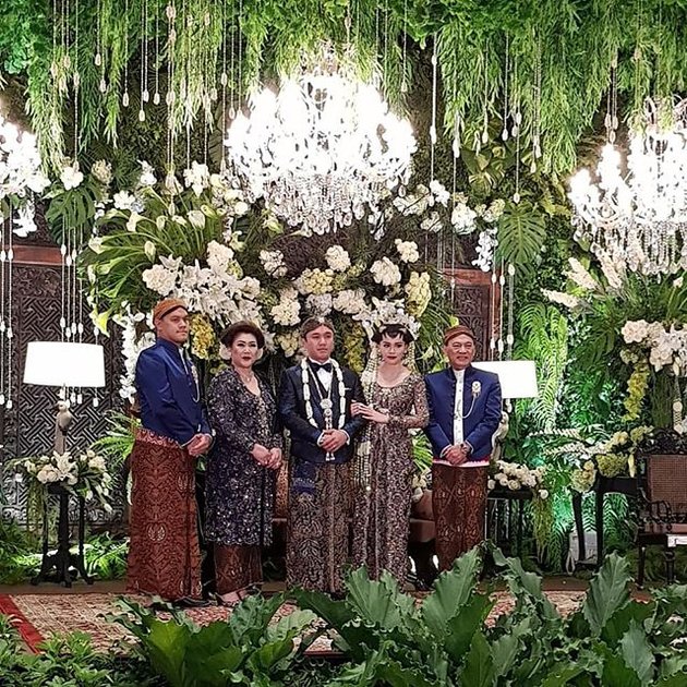 10 Photos of Adri Martowardjojo and Elsa Tadjudin's Wedding Ceremony, Luxurious with Javanese Customs