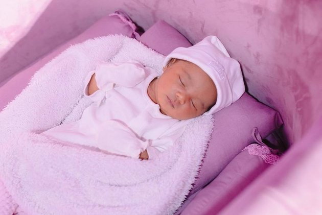 10 Photos of Baby Azura's Aqiqah, Aurel Hermansyah's Second Child, Like a Wedding Event, Lacking Raul Lemos