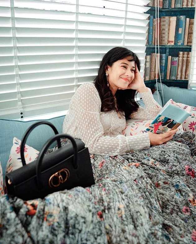 10 Beautiful Photos of Dian Sastrowardoyo in a Photoshoot with DIOR Brand, Showing the Charm of 'Crazy Rich Asian' Socialite