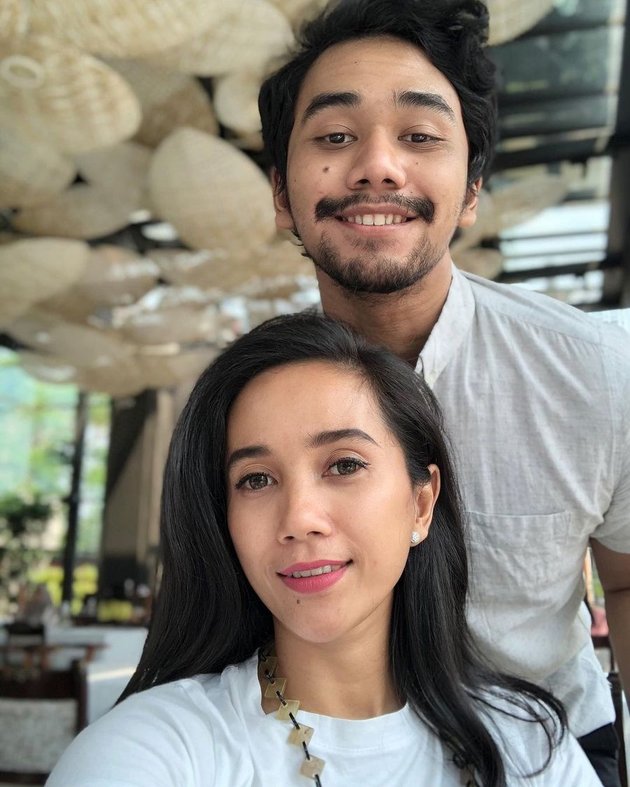 10 Photos of Danindra, Mira Asmara's Handsome and Macho Eldest Son who is now 23 Years Old