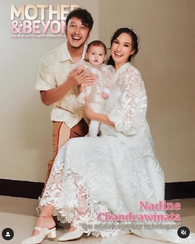 10 Family Portrait Photos of Nadine Chandrawinata and Dimas Anggara, Looking Classy in White Outfits - Baby Djiwa's Beauty Flooded with Praise