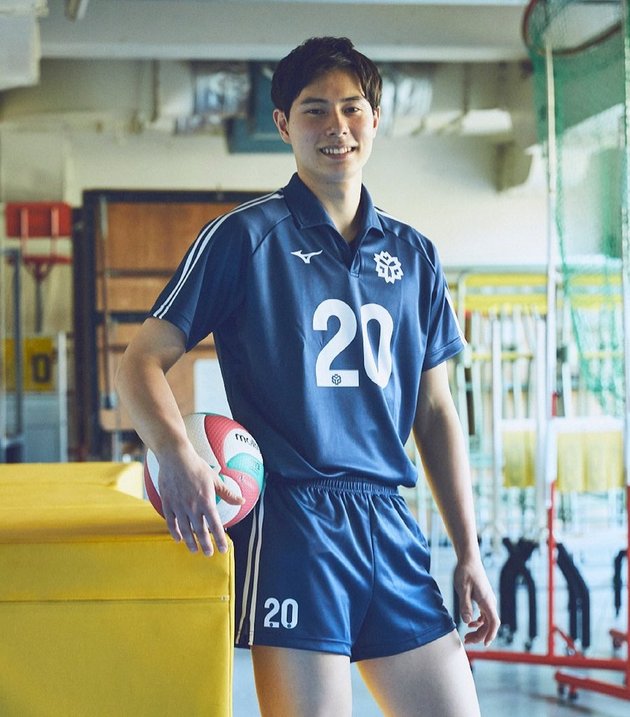 Ran Takahashi adalah atlet voli andalan Jepang kelahiran 2 September 2001. Dia baru berusia 20 tahu beberapa bulan lagi.