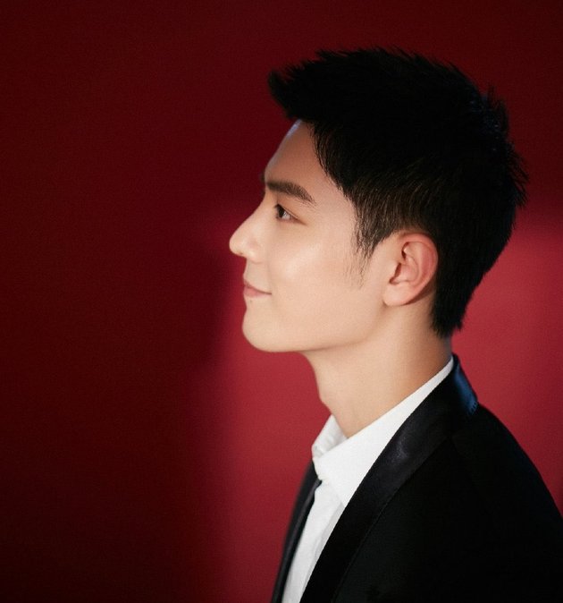 10 Handsome Photos of Xiao Zhan, the Current Top Chinese Star Who Has Just Been Crowned as the Most Handsome Man in the World