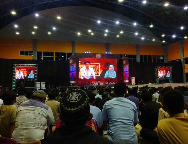 10 Hijrah Fest 2019 Photos, Several Celebrities Share Stories and Tears
