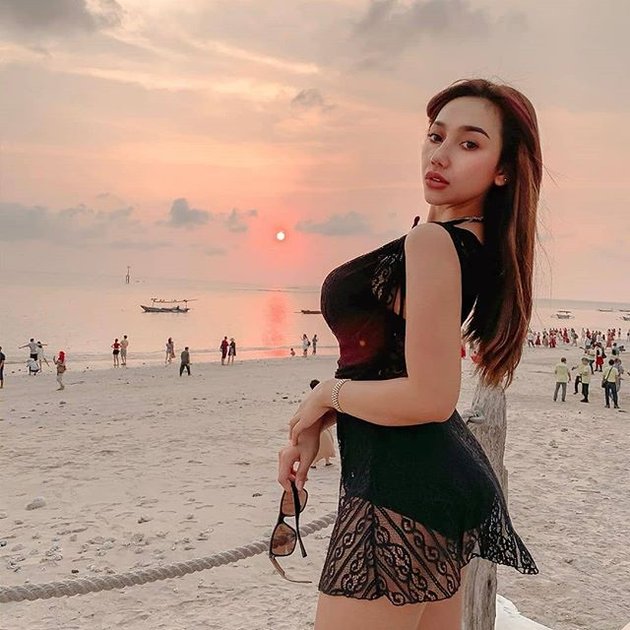 10 Photos of Sexy Model Messya Iskandar that are Being Talked About Because of Urine Test