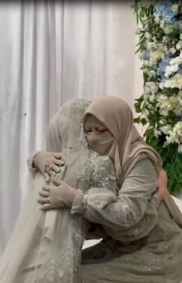 10 Touching Photos of Adiba Khanza's Religious Event Before Getting Married, Ummi Pipik Writes a Message for the Late Uje