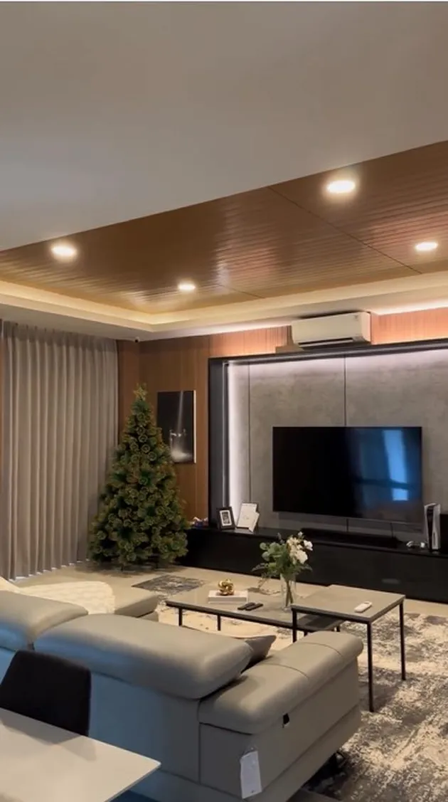 10 Foto Rumah Jonatan Christie