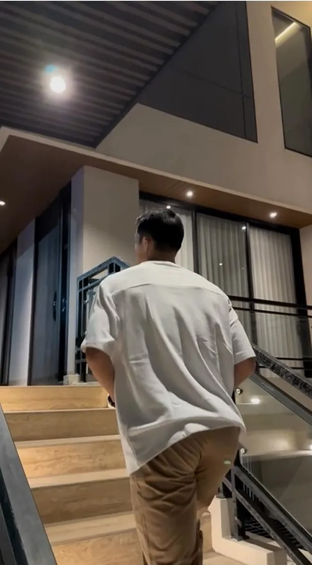 10 Foto Rumah Jonatan Christie