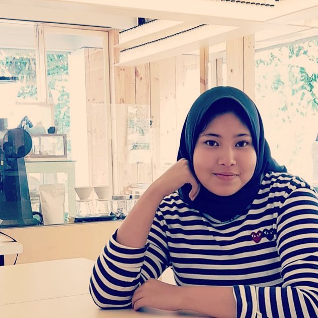 10 Photos of Sharla, Adrian Maulana's Eldest Daughter who is now Beautiful in Hijab